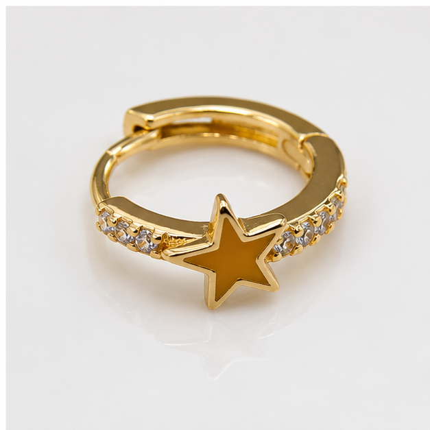Arete Huggie Estrella con Zirconias | Oro Laminado 18K