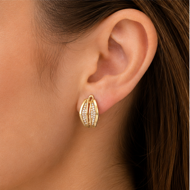 Aretes Huggie Doble Hoja con Zirconias Blancas Oro Laminado 18K | Princess Magic