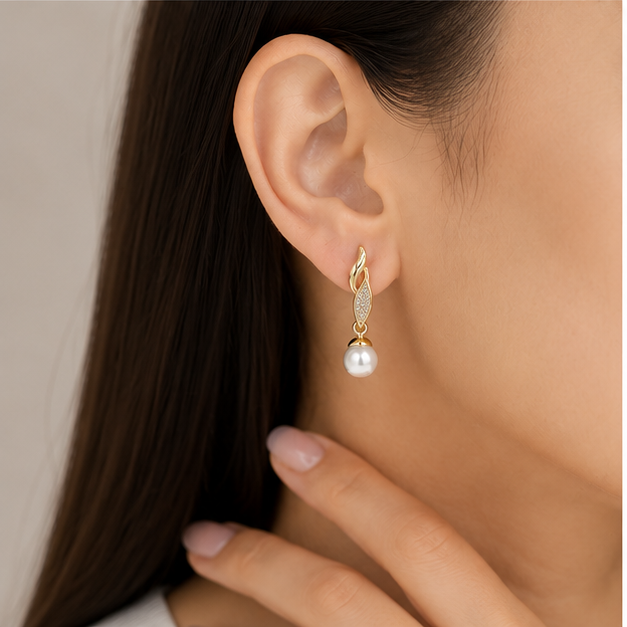 Arete Colgante con Perla y Zirconias Oro Laminado | Princess Magic