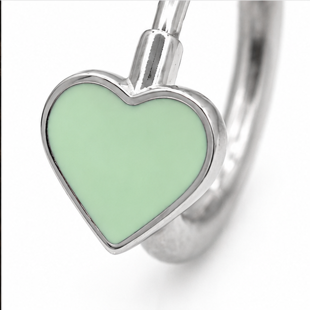Arete Huggie Baby Corazón Verde Menta | Rodio Laminado