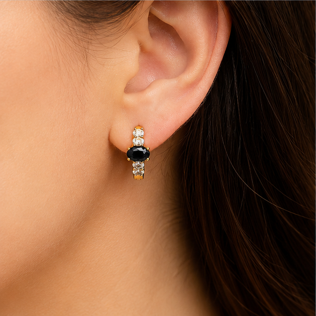 Arete Huggie con Zirconia Ovalada Oro Laminado | Princess Magic