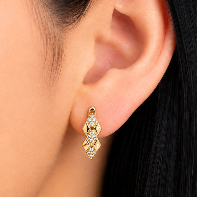 Arete Geométrico Facetado con Zirconias Oro Laminado 18K | Princess Magic