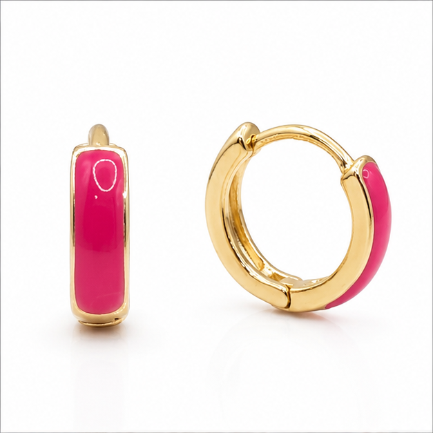 Aretes Huggie Baby Rosa Fucsia Esmaltados Oro Laminado 18K | Princess Magic