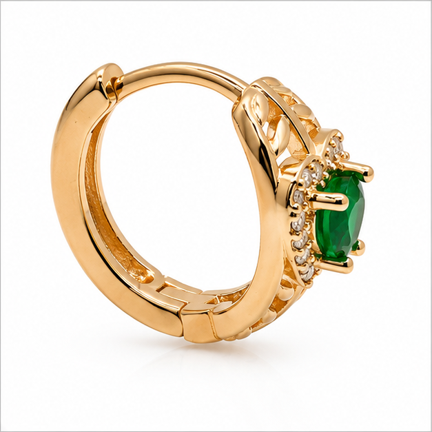 Aretes Huggie Baby Corazón Verde con Zirconias Oro Laminado 18K | Princess Magic