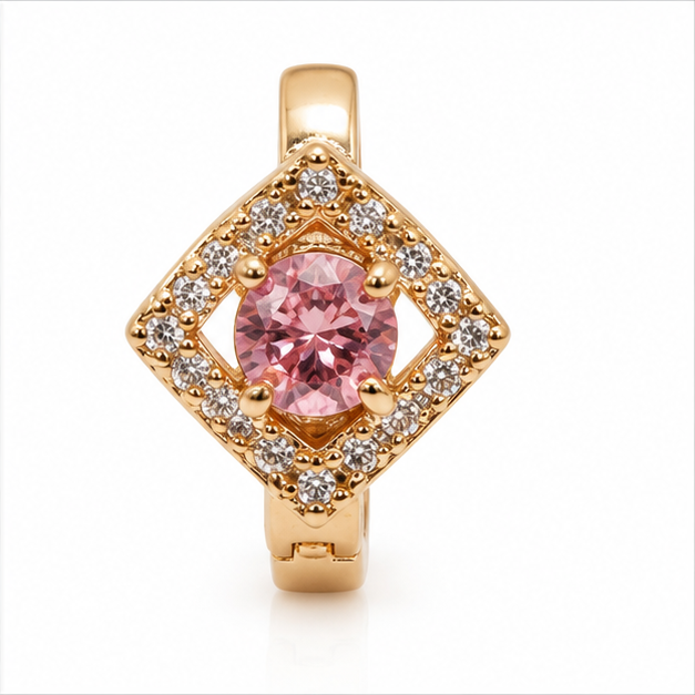 Aretes Huggie Baby Cuadro Rosa Zirconia Oro Laminado 18K | Princess Magic