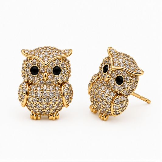 Aretes Broquel Oro Laminado Búho Imperial con Zirconias | Princess Magic