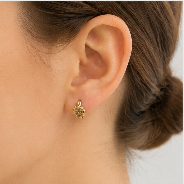 Huggie Baby Aura con Zirconia Oro Laminado 18K | Princess Magic