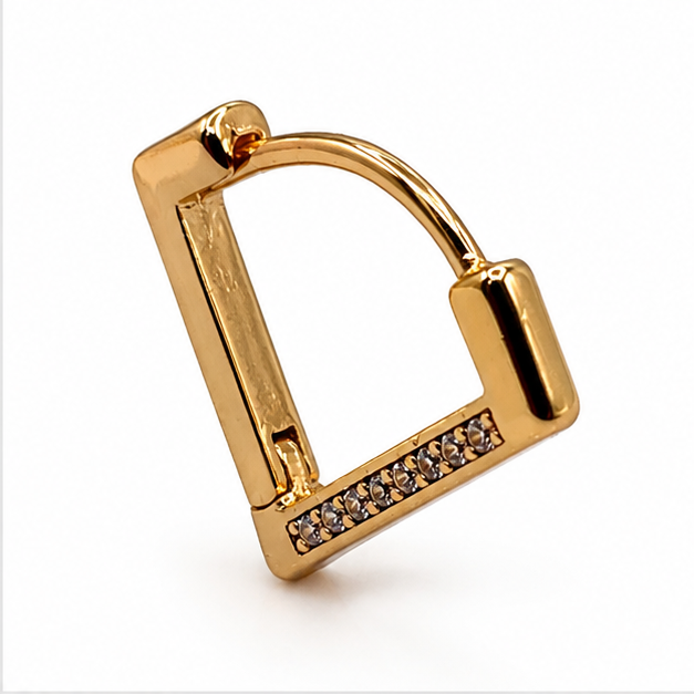 Arete Geométrico V con Zirconia Oro Laminado 18K | Princess Magic