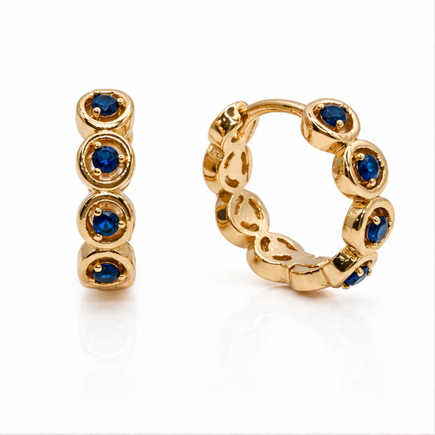 Aretes Huggie con Zirconias Azules Oro Laminado 18K | Princess Magic