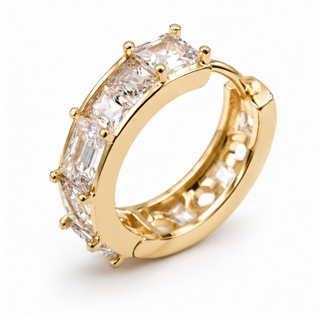 Arete Huggie con Zirconias Baguette Oro Laminado | Princess Magic