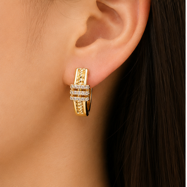 Arete Huggie con Zirconias Oro Laminado | Princess Magic