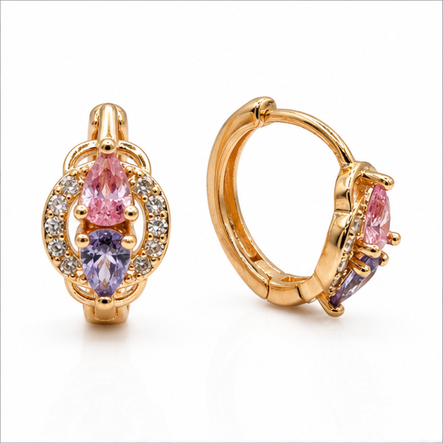 Aretes Huggie Doble Gota Rosa y Lila con Zirconias Oro Laminado 18K | Princess Magic