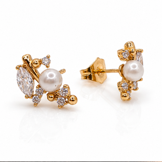 Aretes Broquel con Perla y Zirconias Oro Laminado 18K | Diseño Floral | Princess Magic