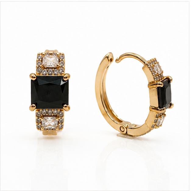 Arete Huggie con Zirconia Rectangular Oro Laminado 18K | PrincessMagic