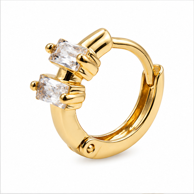 Arete Huggie con Zirconias Baguette Oro Laminado | Princess Magic