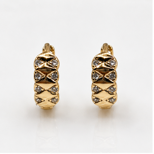 Arete Huggie baby  con Zirconias Oro Laminado 18K | PrincessMagic