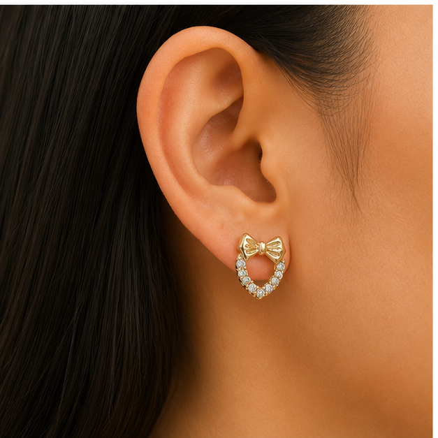 Arete Broquel Moño con Corazón de Zirconias Oro Laminado 18K | PrincessMagic