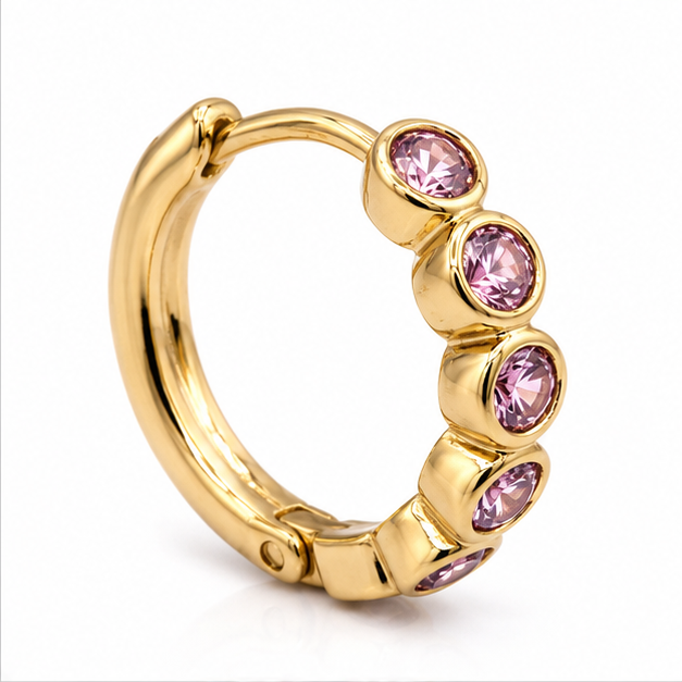 Aretes Huggie con Zirconias Rosa Oro Laminado 18K | Princess Magic