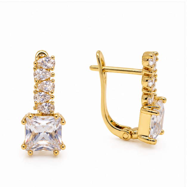 Arete Huggie Elegance Cuadrado de Oro Laminado 18K con Zirconias