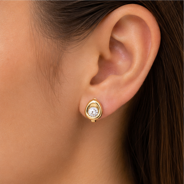 Aretes Huggie Baby con Zirconia Redonda Oro Laminado 18K | Princess Magic