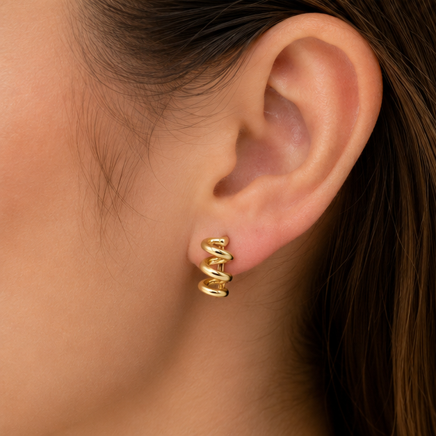 Aretes Huggie Espiral Minimalista Oro Laminado 18K | Princess Magic