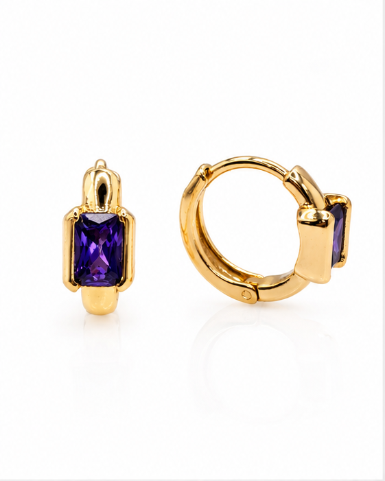 Aretes Baby con Zirconia Morada Corte Rectangular Oro Laminado 18K | Princess Magic