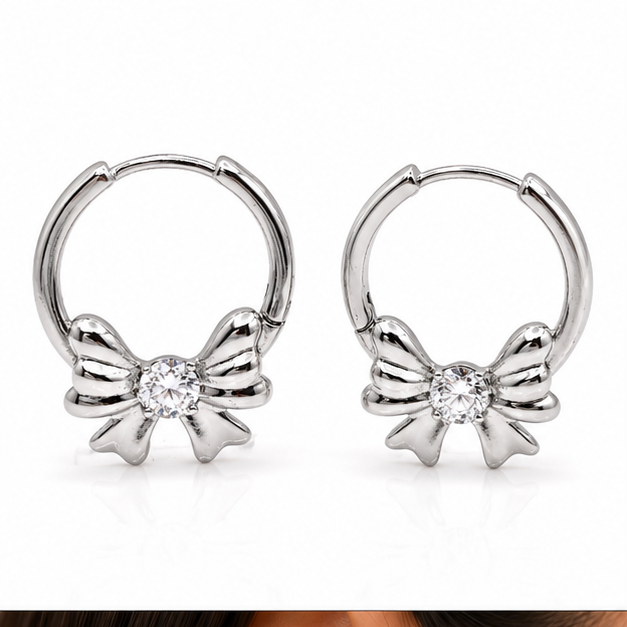 Arete Huggie Moño con Zirconia Laminado en Rodio | Princess Magic