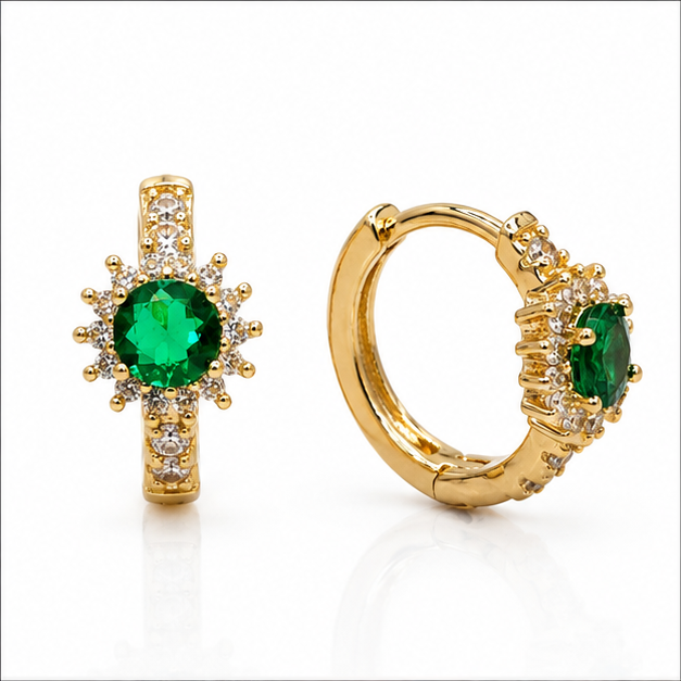 Arete Huggie Baby Flor con Zirconia Verde Oro Laminado | Princess Magic