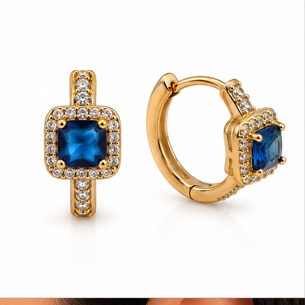 Arete Huggie Cuadrado con Zirconia Azul Oro Laminado | Princess Magic