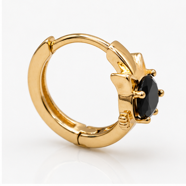 Arete Huggie Gato Negro | Oro Laminado