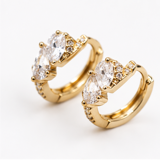 Arete Huggie Moño con Zirconias Oro Laminado | Princess Magic