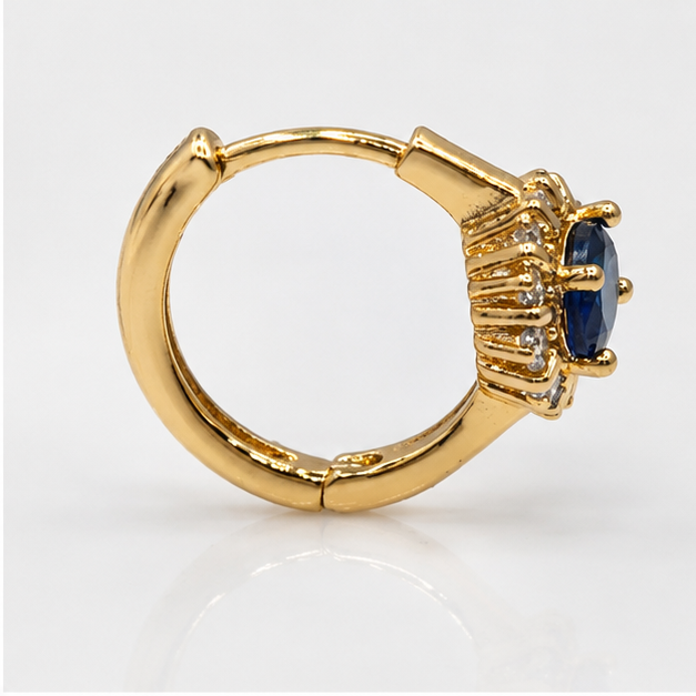 Arete Huggie Ovalado con Zirconia Oro Laminado | Princess Magic