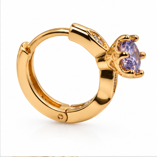 Aretes Huggie con Zirconia Lavanda Oro Laminado 18K | Princess Magic