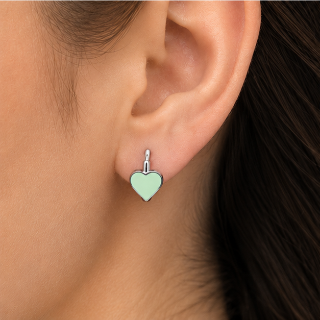 Arete Huggie Baby Corazón Verde Menta | Rodio Laminado