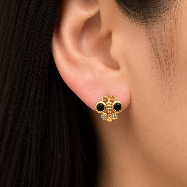 Aretes Mariposa con Zirconias Negras Oro Laminado 18K | Princess Magic