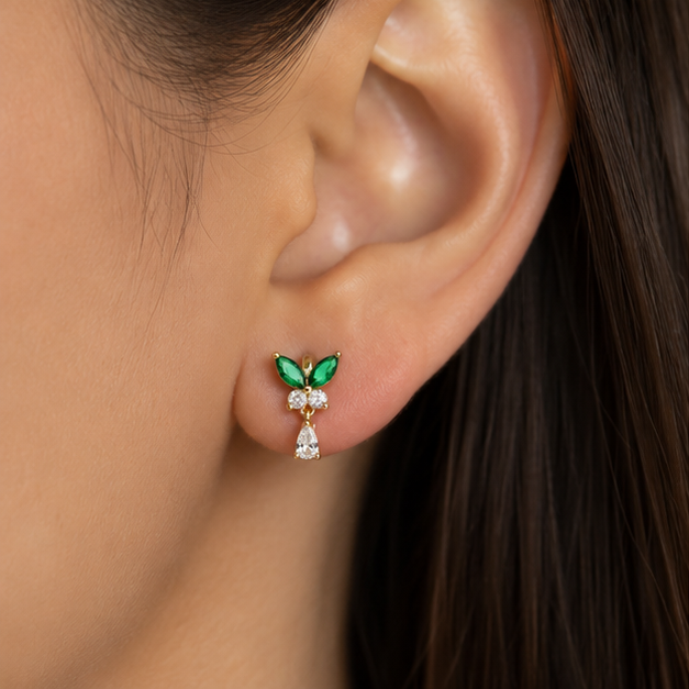 Arete Huggie Flor con Zirconias Verdes Oro Laminado | Princess Magic