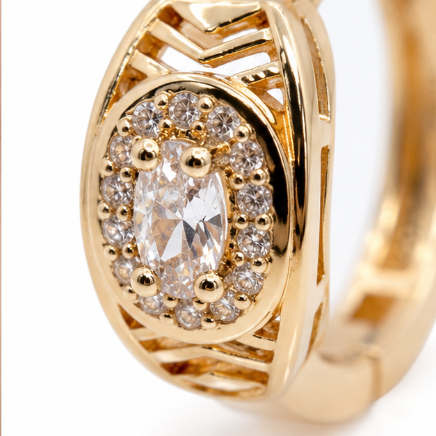 Aretes Huggie Ovalados Zirconia Cristal Oro Laminado 18K | Princess Magic