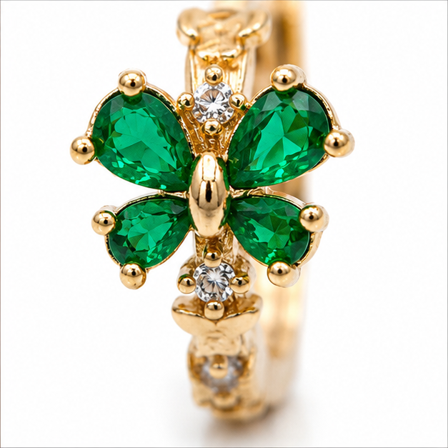 Arete Huggie Mariposa Verde Oro Laminado | Princess Magic