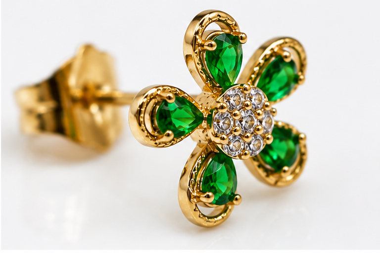 Arete Broquel Flor con Zirconia Oro Laminado | Princess Magic