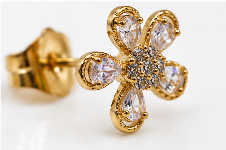 Arete Broquel Flor con Zirconia Oro Laminado | Princess Magic