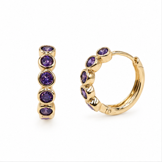 Aretes Huggie Amatista Royale Oro Laminado 18K | Princess Magic