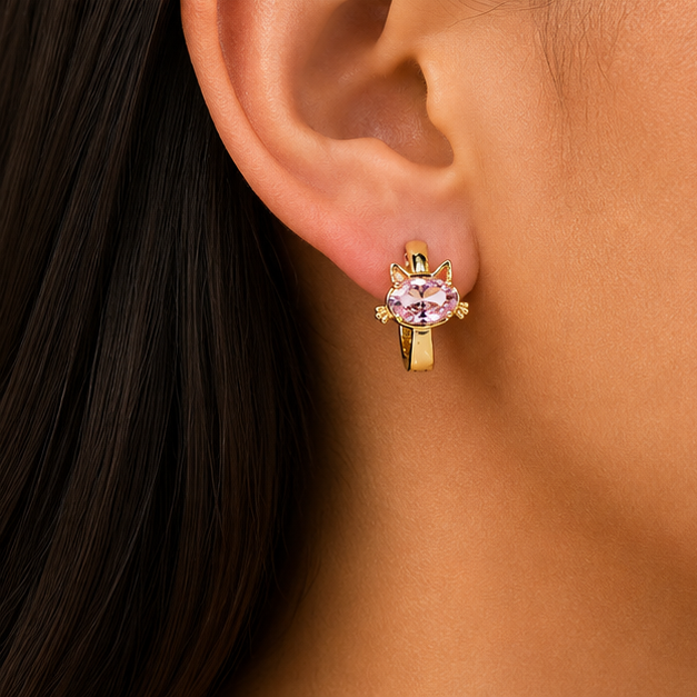 Aretes Huggie Kitty Blossom Oro Laminado  | Princess Magic