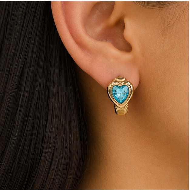 Huggie Corazón Swarovski Aqua Oro Laminado 18K | Princess Magic