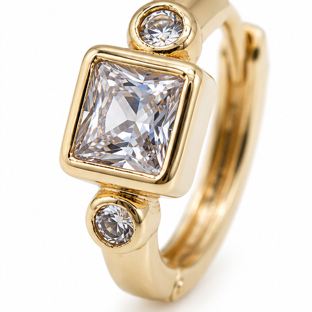Aretes Huggie Crystal Royale Oro Laminado | Princess Magic